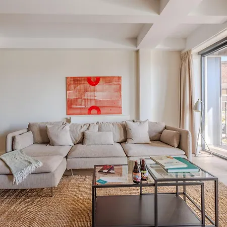 Sweett - Stassart Apartment