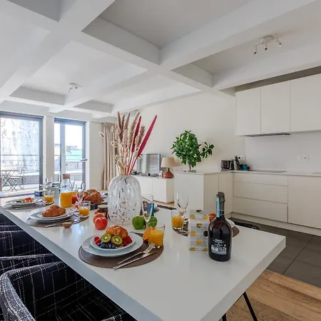 Sweett - Stassart Apartment