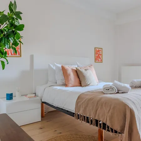 Sweett - Stassart Apartment