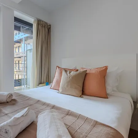 Sweett - Stassart Apartment