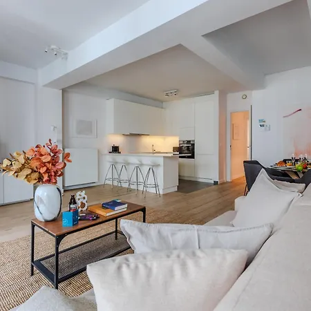 Sweett - Stassart Apartment