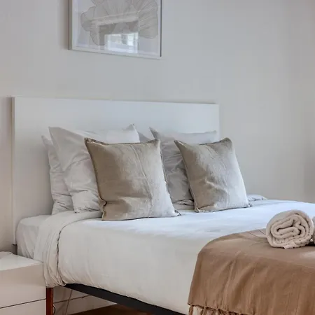 Sweett - Stassart Apartment Brussels